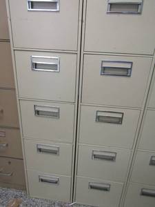 lot 347 image: 2 file cabinets 5 drawers 58x15x28