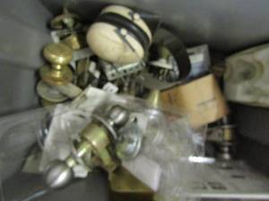 lot 375 image: Generous supply of doorknobs and hardware