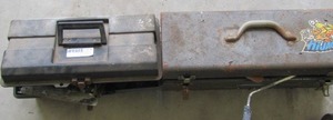 lot 198 image: 2 toolboxes with painting and spacklings supplies