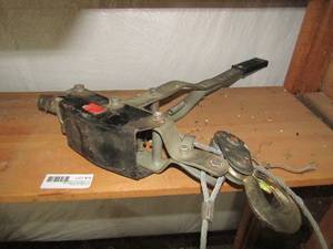 lot 76 image: Pulley system tool for pulling and lifting
