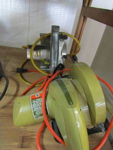 lot 72 image: B&D 5.5 compact Circular saw #7300 type1 plus Stanley industrial 90250HD 4.25 saw