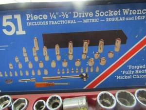 lot 65 image: Professional mechanics tool drive socket wrench set regular and deep in metal case