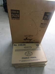 lot 105 image: Dart 5 cup hotcold insulated cups plus 2 boxes with lids