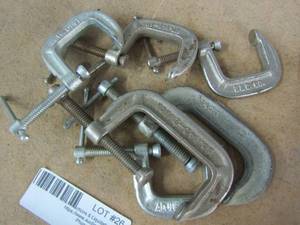 lot 26 image: 6 metal clamps