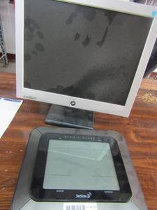 lot 139 image: Sky scan atomic clock plus emachines desktop computer screen no cord