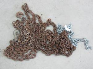 lot 401 image: 2 TOW CHAINS