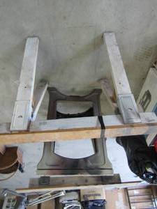lot 413 image: WOODEN SAW HORSES X 2, PLASTIC SAW HORSE