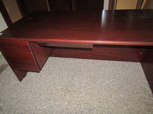 lot 357 image: HON OFFICE DESKS- CHERRY WOOD COLOR 3 DRAWERS, 72X36X 29  QTY 2
