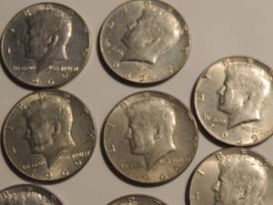 lot 12 image: KENNEDY HALF DOLLAR -1969  QTY 8
