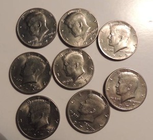 lot 14 image: KENNEDY HALF DOLLAR -1972 QTY 8