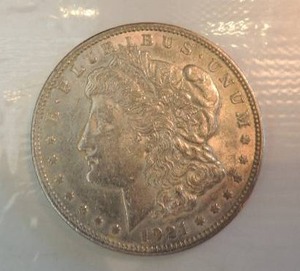 lot 35 image: 1921 MORGAN SILVER DOLLAR - GREAT LUSTER