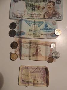 lot 91 image: United Arab Emeritus coins and paper money, Egypt & Iraq paper money   (note Iraq)
