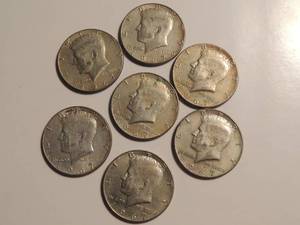 lot 8 image: KENNEDY HALF DOLLAR - 1971   QTY 7