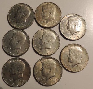 lot 11 image: KENNEDY HALF DOLLAR -1967 QTY 8