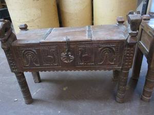 lot 5 image: ANTIQUE CARVED WOOD STANDING CHEST