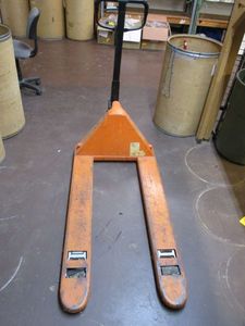 lot 120 image: PALLET JACK, SEE PICS FOR CONDITION. PREVIEW RECOMMENDED.&nbsp
