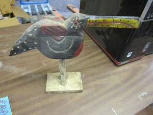 lot 87 image: HAND CARVED AND PAINTED TOUCAN ART DECO