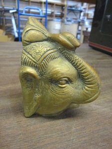 lot 88 image: BRASS ELEPHANT HEAD