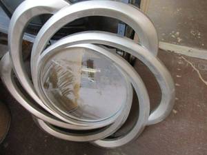 lot 50 image: HOME DECOR WALL MIRROR