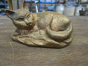 lot 181 image: BRASS CAT