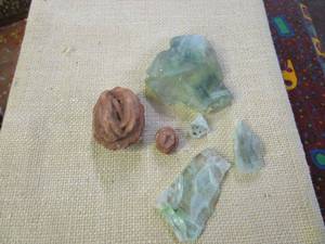 lot 397 image: PALE GREEN FLUORITE CRYSTAL, BARITE ROSE ROCKS