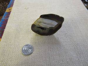 lot 400 image: AGATE W CRYSTALS