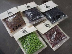 lot 236 image: LOT OF GLASS BEADS NEW IN PACKAGE, MAHARANI LABELED, HAND MADE IN INDIA