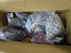 lot 290 image: MIXED LOT OF GLASS BEADS IN PACKAGING, HAND MADE IN INDIA