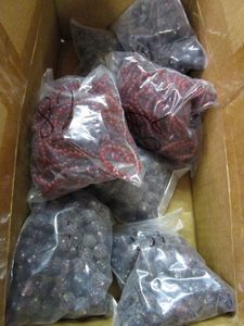 lot 295 image: MIXED LOT OF GLASS BEADS IN PACKAGING, HAND MADE IN INDIA