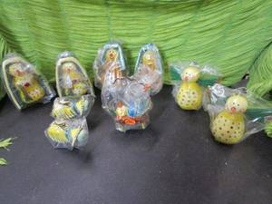 lot 325 image: SNOWMAN NATIVITY SCENE WOODEN SET