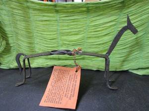 lot 363 image: IRON HAND MADE ANIMAL FOR INDOOR AND OUTDOOR DECOR