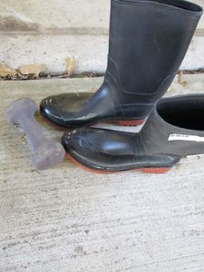 lot 41 image: RUBBER BOOTS, SLIGHTLY WARPED, DUMBELL