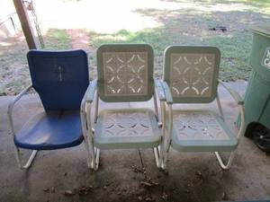 lot 46 image: 3 OUTDOOR CHAIRS