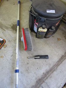 lot 15 image: HARLEY DAVIDSON BIKE DETAILING KIT WITH HARD TOP, HD TIRE PRESSURE GAUGE, BRUSH, HANDLE