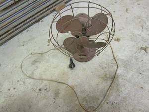 lot 33 image: ANTIQUE FAN, WORKING CONDITION UNKNOW