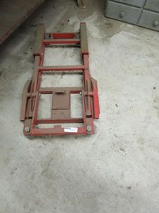 lot 29 image: MOTORCYCLE LIFTSTAND