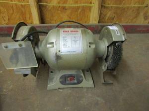 lot 17 image: HEAVY DUTY BENCH GRINDER, 12 HP, 30003600 RPM