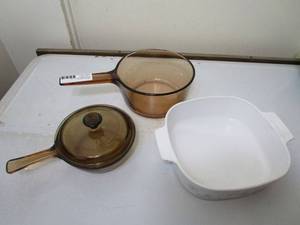 lot 77 image: CORNINGWARE CASSEROLE DISH &amp 2 POTS, 1 WITH LID