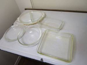 lot 190 image: PYREX LOT WITH MULTILE SIZES AND SHAPES FOR DIFFERENT NEEDS