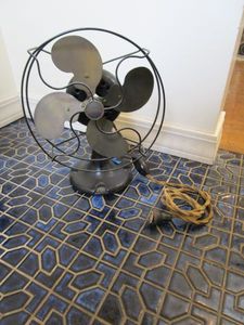 lot 75 image: ANTIQUE EMERSON FAN, EARLY TO MID 1900s