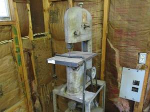 lot 247 image: LARGE STANDING SEARS SHOP BANDSAW