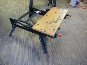 lot 253 image: BLACK AND DECKER WORKMATE 200 PORTABLE WORKBENCH