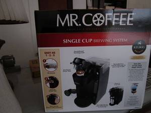 lot 131 image: MR. COFFEE SINGLE CUP BREWER STILL IN BOX