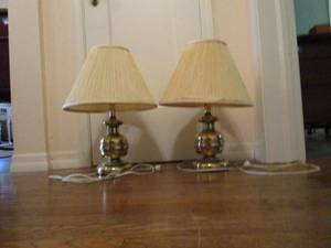 lot 123 image: 2 VINTAGE LAMPS &amp LAMP SHADES