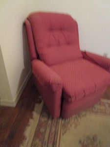lot 225 image: VINTAGE RECLINER ARM CHAIR