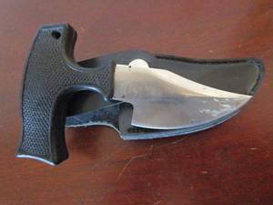 lot 258 image: SMALL FIXED BLADE EASY GRIP HANDLE
