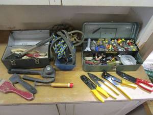 lot 327 image: ELECTRICAL SUPPLIES, HARDWARE &amp TOOLS, SCRAPERS