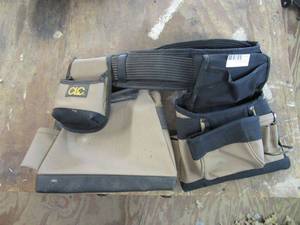 lot 337 image: CLC HEAVY DUTY TOOL BELT