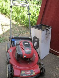 lot 359 image: TORO 190 CC READY START LAWN MOWER