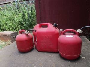 lot 394 image: 3 GAS CANS